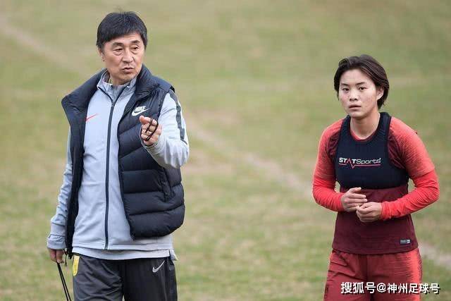 12号新秀马拉表现亮眼 半场贡献全能数据